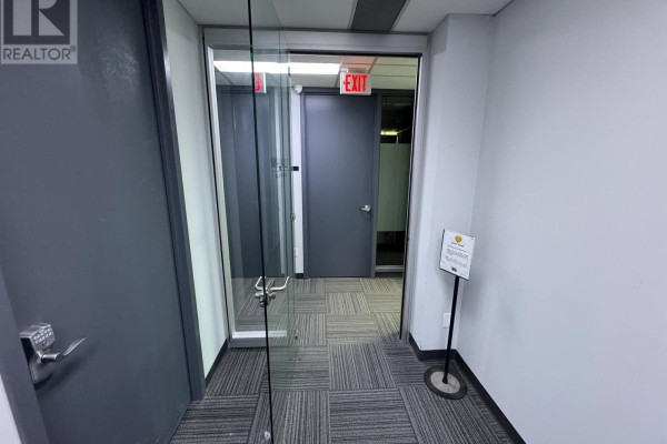 205 - 2800 Skymark Avenue, Mississauga, ON, photo 3