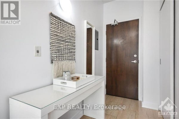 205 - 383 Cumberland Street, Ottawa, ON K1N1J7 Photo 4