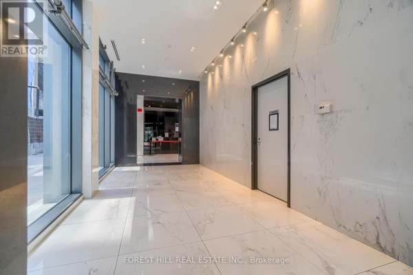 205 - 39 Brant Street, Toronto, ON M5V1S7 Photo 5