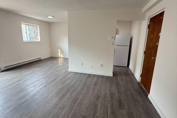 205 - 555 Oxford Street, Oshawa, ON L1J3V5 Photo 3