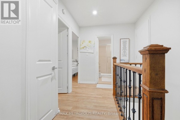 205 - 5877 Bathurst Street, Toronto, ON M2R1Y7 Photo 4