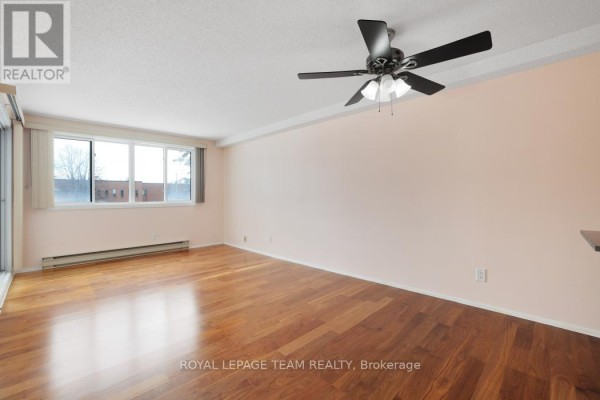 205 - 6532 Bilberry Drive, Ottawa, ON K1C4N9 Photo 4