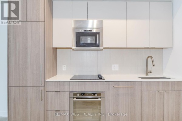 Den - 205 - 840 St Clair Avenue W, Toronto, ON M6C0A4 Photo 5