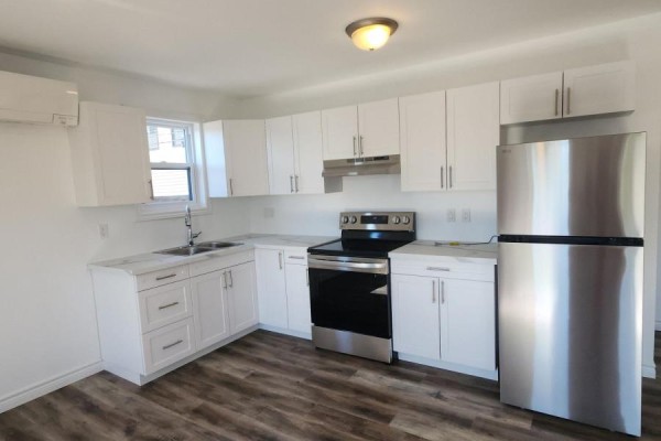 205 - 9 Queen Street W, Springwater, ON L0L1P0 Photo 5