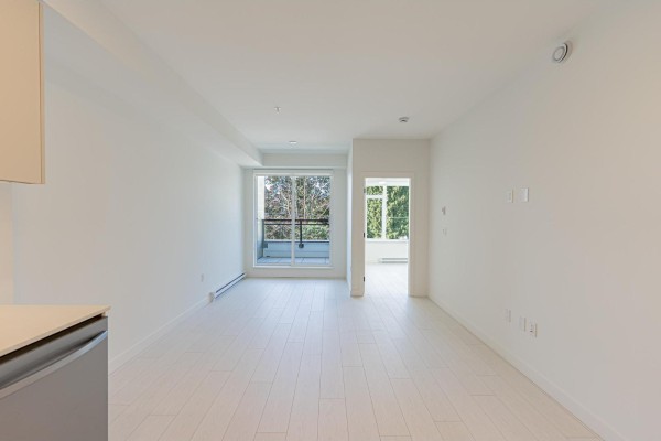 205 10466 138a Street, Surrey, BC, photo 3
