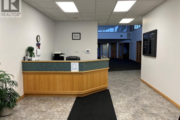 205 105 6 Avenue Se, Slave Lake, AB, photo 2