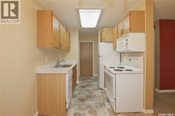 205 1130 9th Avenue Ne, Swift Current, SK, photo 2