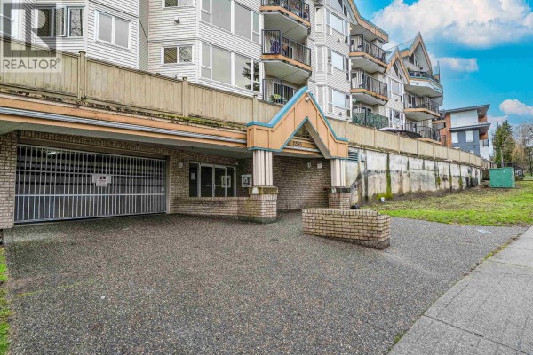 205 11595 Fraser Street, Maple Ridge, BC V2X0X7 Photo 3