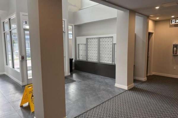 205 14225 103a Avenue, Surrey, BC V3T0T4 Photo 5