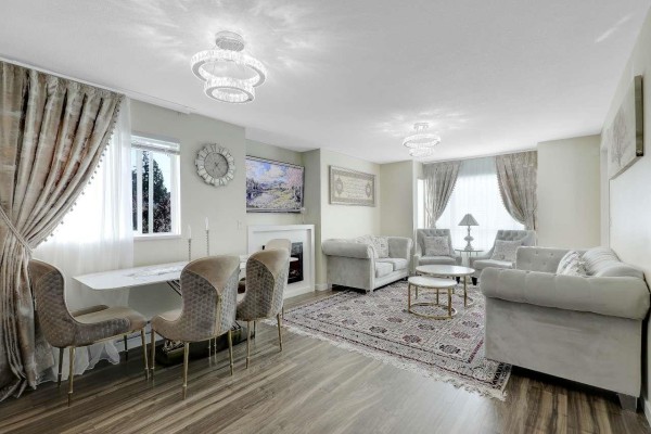 205 14960 102a Avenue, Surrey, BC V3R6A3 Photo 3