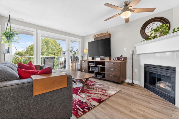 205 17730 58a Avenue, Surrey, BC V3S8M5 Photo 5