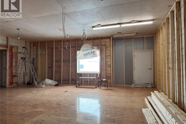205-207 Main Street, Lintlaw, SK S0A2H0 Photo 3