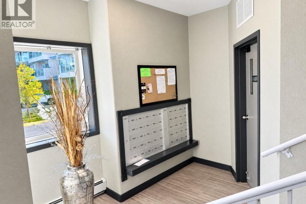 3pc Ensuite bath - 205 2341 Windsor Park Road, Regina, SK S4V1R7 Photo 5