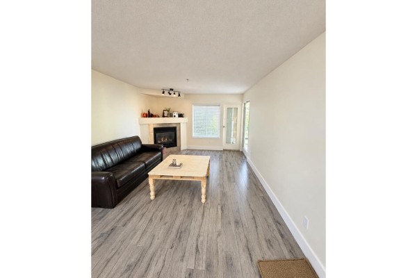 205 2350 Westerly Street, Abbotsford, BC V2T6T7 Photo 2