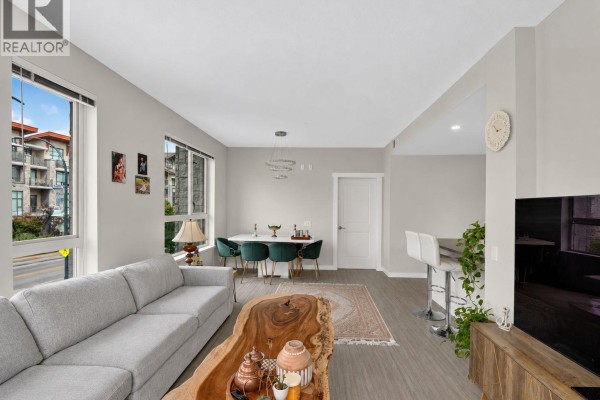 205 2663 Library Lane, North Vancouver, BC V7J0B9 Photo 4