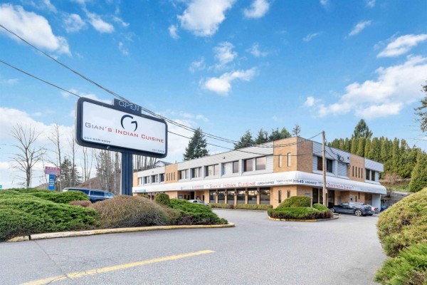 205 31549 South Fraser Way, Abbotsford, BC V2T1T8 Photo 2