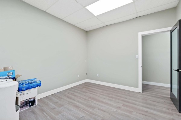 205 31549 South Fraser Way, Abbotsford, BC V2T1T8 Photo 5