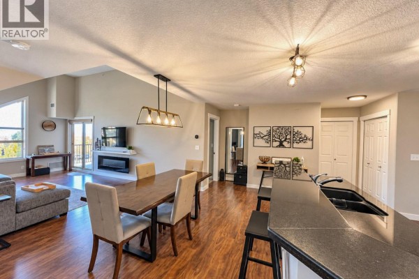 Den - 205 3rd Avenue Unit# 3419, Invermere, BC V0A1K7 Photo 4