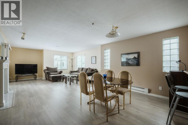 205 4988 47a Avenue, Delta, BC V4K1T5 Photo 5