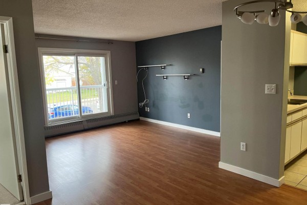 Bedroom 2 - #205 5065 31 Av Nw, Edmonton, AB T6L6S5 Photo 5