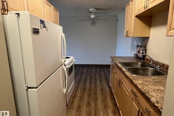 Bedroom 2 - #205 51 Brown St, Stony Plain, AB T7Z1P2 Photo 5
