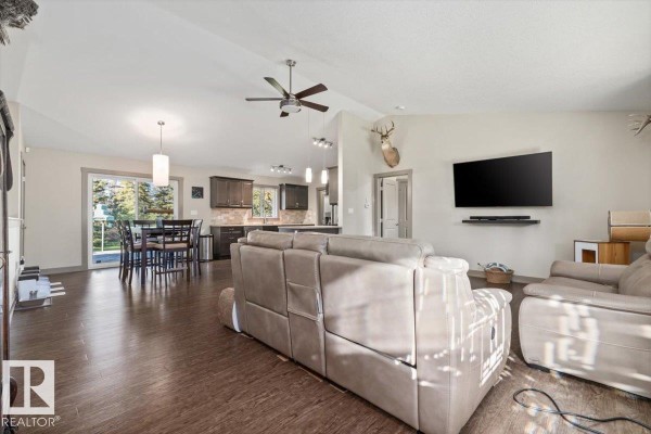 Kitchen - 205 55504 Range 13 Rd, Rural Lac Ste  Anne County, AB T0E1V5 Photo 3