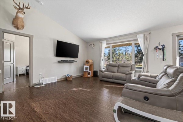 Bedroom 2 - 205 55504 Range 13 Rd, Rural Lac Ste  Anne County, AB T0E1V5 Photo 5