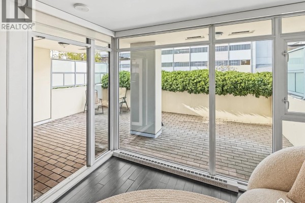 205 608 Belmont Street, New Westminster, BC V3M0G8 Photo 5