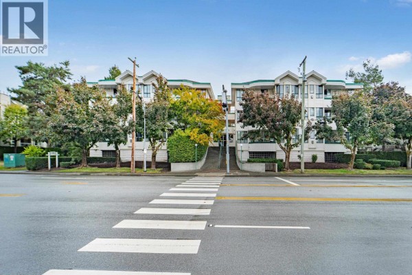 205 7300 Gilbert Road, Richmond, BC V7C3W2 Photo 2