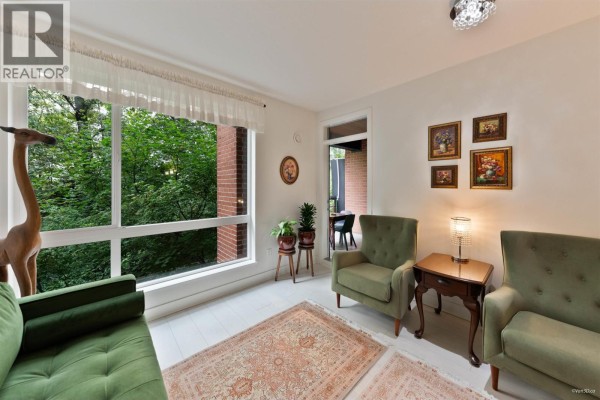 205 733 W 3rd Street, North Vancouver, BC V7M0C8 Photo 5