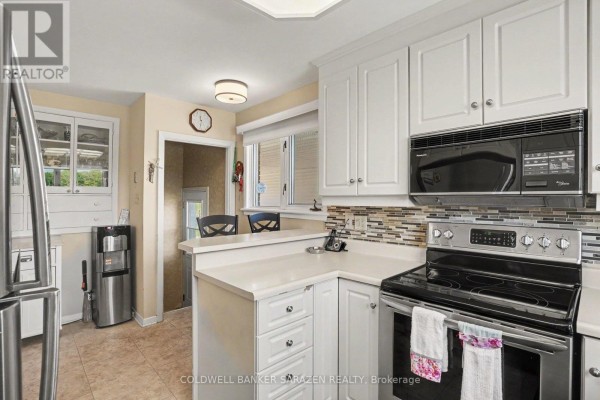 Bathroom - 205 Airth Boulevard W, Renfrew, ON K7V2J7 Photo 3