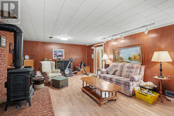 Dining room - 205 Airth Boulevard W, Renfrew, ON K7V2J7 Photo 4