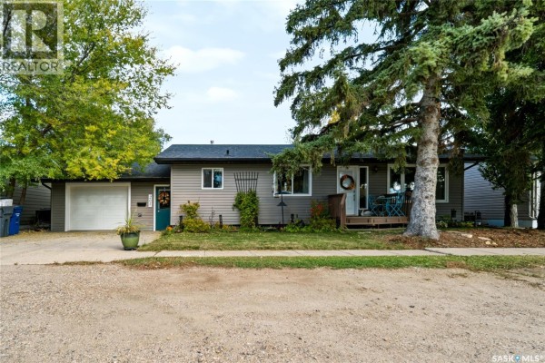 Kitchen - 205 Centennial Road, Hague, SK S0K1X0 Photo 2