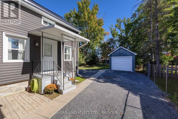205 Centre Street N, Greater Napanee, ON K7R1N7 Photo 3