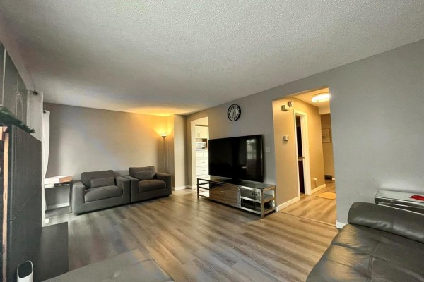 4pc Bathroom - 205 Charing Cross Crescent, Winnipeg, MB R2N1N7 Photo 5