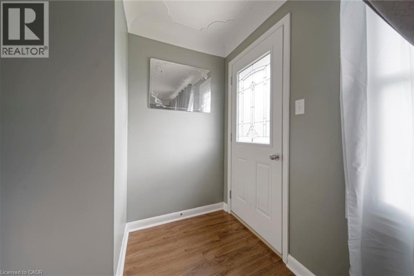 205 Crysler Street, Delhi, ON, photo 2