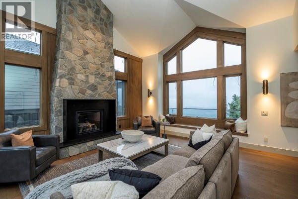205 Grizzly Ridge Trail, Big White Residential For Sale $2,495,000