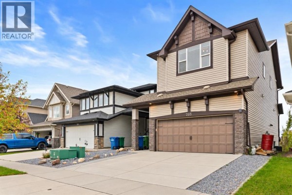 205 Hillcrest Drive Sw, Airdrie, AB, photo 2