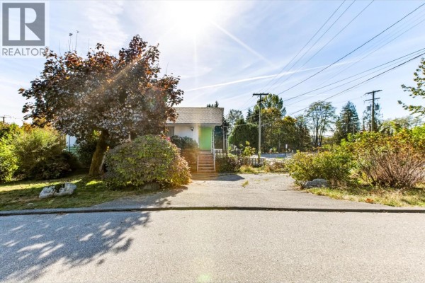 205 Nelson Street, Coquitlam, BC V3K4M5 Photo 5