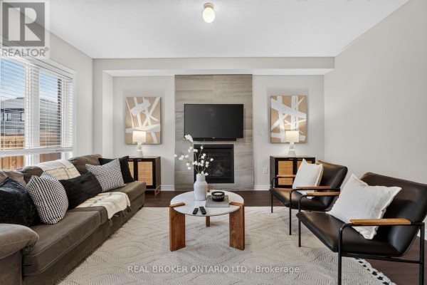 Living room - 205 Shoreview Drive, Welland, ON L3B0H3 Photo 3