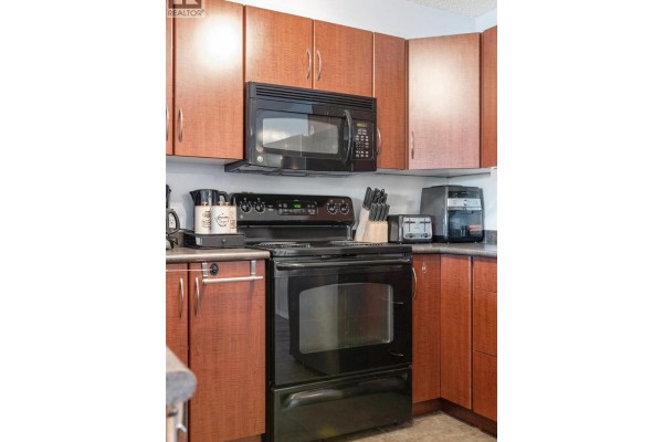 Full ensuite bathroom - 205 Third Avenue Unit# 1201, Invermere, BC V0A1K0 Photo 4