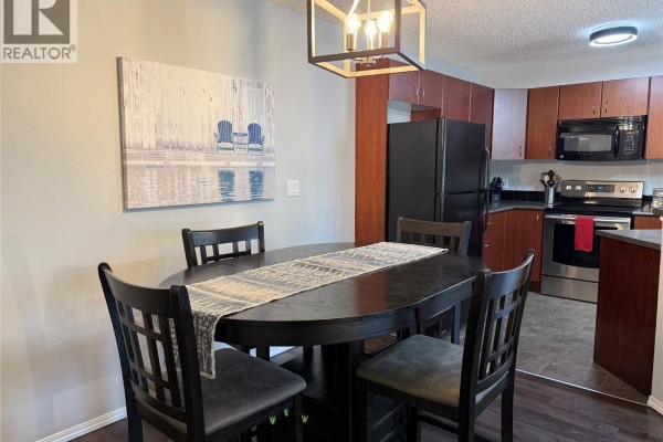 Living room - 205 Third Avenue Unit# 3302, Invermere, BC V0A1K4 Photo 5