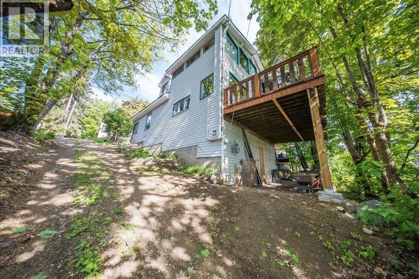 2050 Georgia Street, Rossland, BC, photo 2