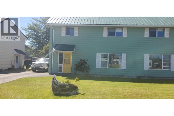 2050-2052 Maple Crescent, Masset, BC V0T1M0 Photo 2