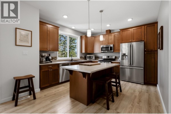 2050 South Lakeside Drive, Williams Lake, BC, photo 3