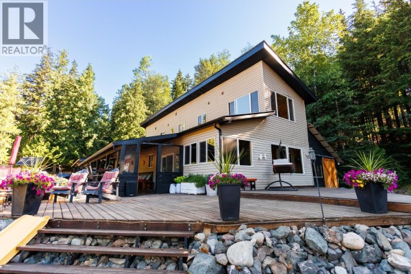 Kitchen - 20519 16 Highway, Terrace, BC V0J1G0 Photo 2