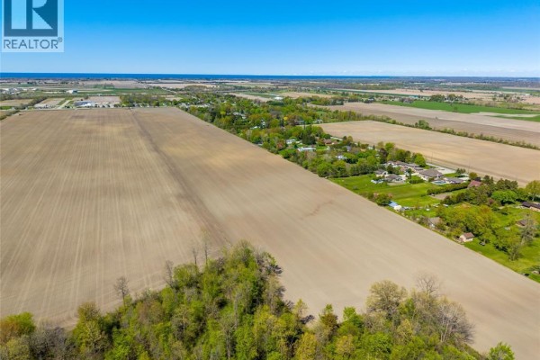 2053 London Line, Sarnia, ON, photo 2