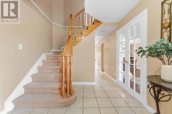 2053 Rolling Brook Drive, Ottawa, ON K1W1C9 Photo 4