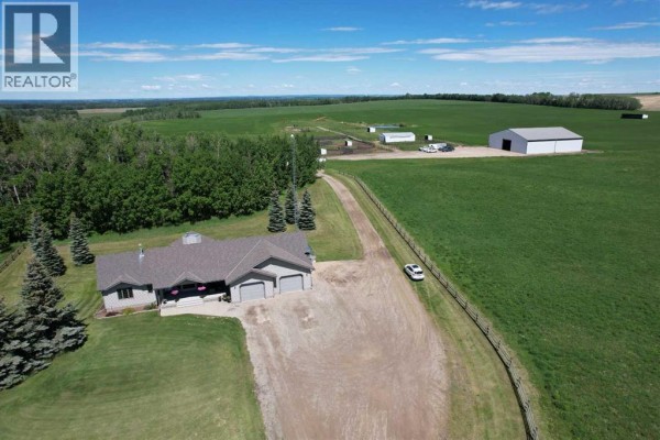 3pc Bathroom - 2054 Township Road 342 Township, Rural Red Deer County, AB T0M0K0 Photo 2