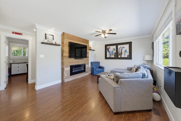 20544 50a Avenue, Langley, BC V3A6Z2 Photo 5